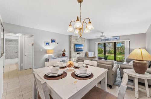 Avon By The Sea Apartment | Ola Grande - Beachside Condos with Pool next to Cocoa Beach Pier