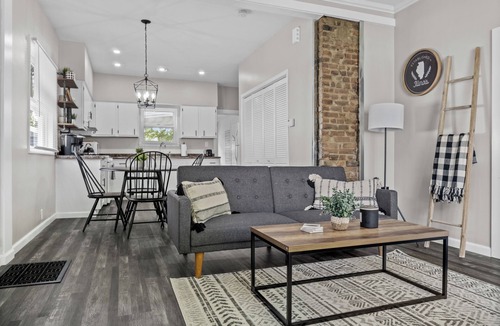 Bloomington House | Olive Street Bungalow, located in the family friendly east-side historical area.