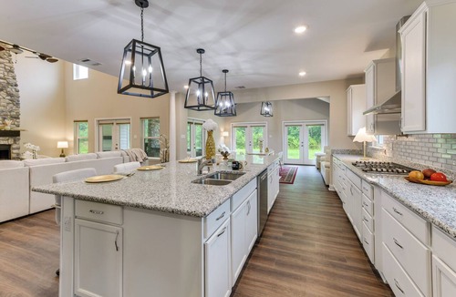 Prairieville House | On Several Acres! Luxury Home in Prairieville