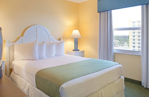 Daytona Beach Shores Resort | One Bedroom Luxury Condo, Daytona Beach, Florida (1895032)