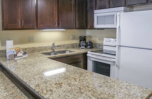 Daytona Beach Hotel | One Suite w/Balcony | Outdoor Pool Access | Tiki Bar | Free Parking