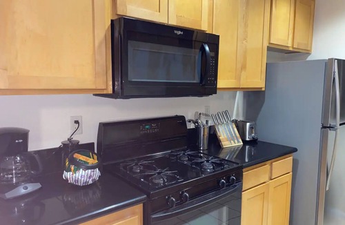 Downtown Los Angeles Apartment | Orsini Luxury Retreat: 2BR/2BA