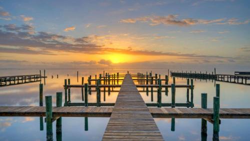 Flour Bluff House | Oscars Lodge by AvantStay