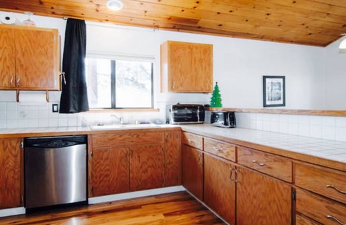 Truckee House | Other house available for big groups, and/or short stays. nSki lease discount!