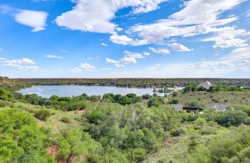 Ransom Canyon House | Outdoor Oasis w/Lake Views: Ransom Canyon Retreat