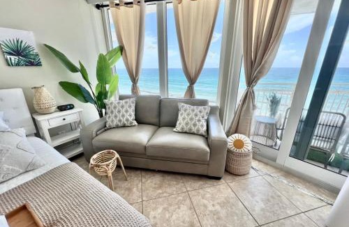 Daytona Beach Shores Apartment | Oversized condo Beach Oasis 601 Gorgeous Ocean front with spectacular views