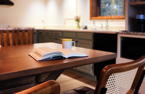 Pimento Cottage | Ozran Cottage - a mid-century Lakefront getaway
