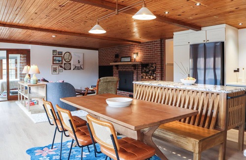 Pimento Cottage | Ozran Cottage - a mid-century Lakefront getaway