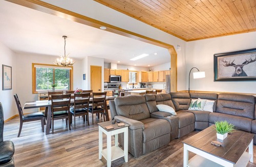 Oxford House | Paddler`s Paradise at Lake McGinnis