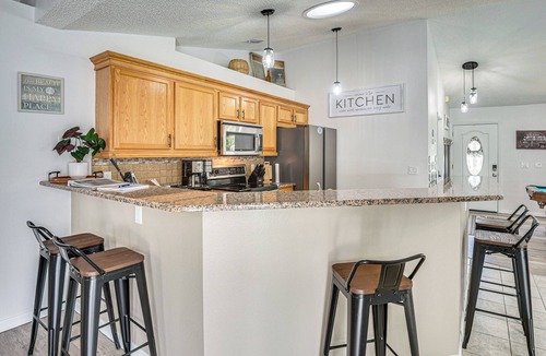 Palm Coast Cottage | Palm Coast Comfort: Family Home w/Lanai, Big Yard