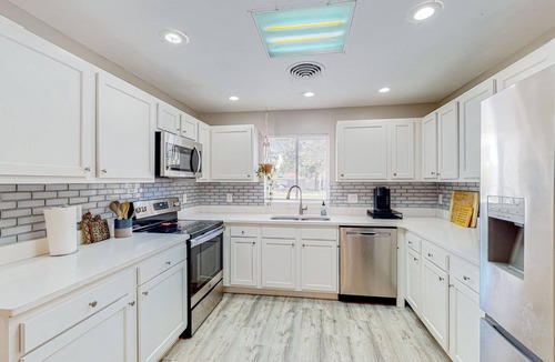 Winter Haven House | Palm Frond Place | House in Winter Haven with a game room, pool, and in-home gym