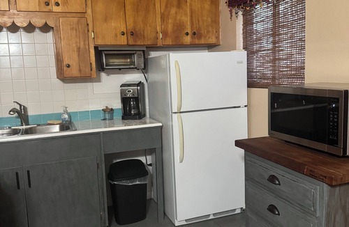 Truth or Consequences House | Parkside Retreat - Walk to Hot Springs & Downtown