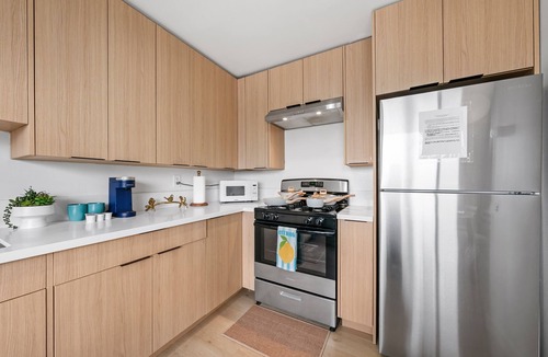 Lamanda Park Apartment | Pasadena New Retreat Charming 2B sweet Apartment