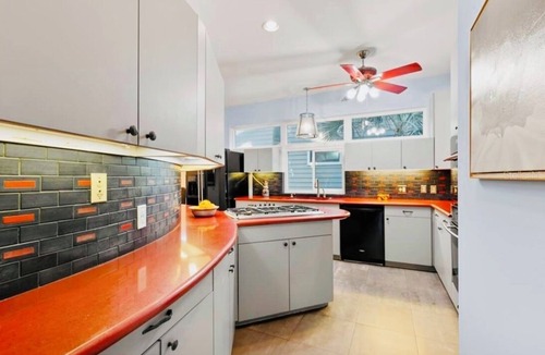 Pass-a-Grille House | Pass-a-Grille Beach Home - Footsteps from the beach!