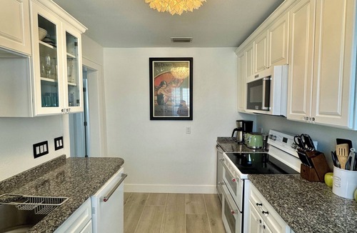 Pass-a-Grille House | Pass a Grille Paradise Steps from Beach