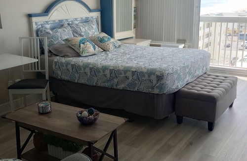 Ortona Park Condo | Peaceful and clean beach studio with ocean and city views in Daytona Beach