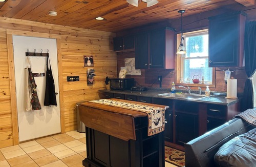 Paradise House | Peaceful Couple's Getaway in Lake Superior Forest