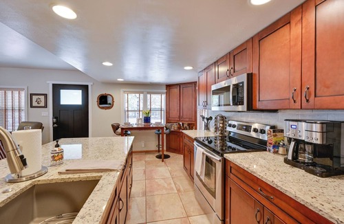 Payson Cottage | Peaceful Deck + Fire Pit: Payson Home!