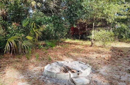 Crystal River House | Peaceful Escape in Manatee Paradise