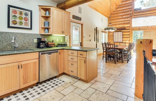 Arnold Cabin | Peaceful Escape in the Pines: Arnold Cabin w/Deck