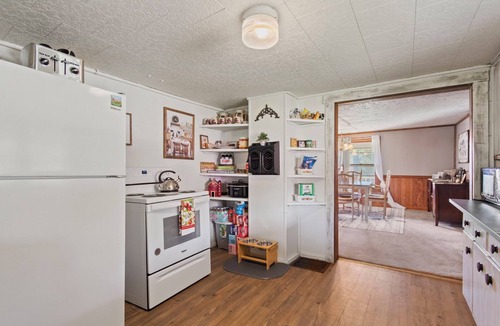 Morgantown Other | Peaceful Farm House - Great for Extended Stays