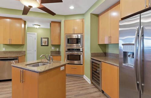 Daytona Beach Condo | Penthouse level 3BD/3.5BA @ Ocean Vistas 1106