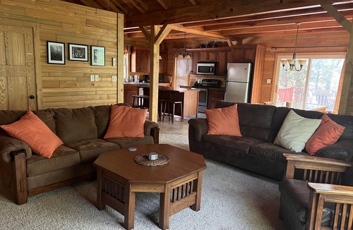 Mount Ida House | Perfect for family and friends to relax, connect, and explore.