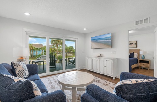 New Smyrna Beach House | 🌊Perfect for Large Groups + Families | Steps to Beach | Flip Flop Living NSB🌊