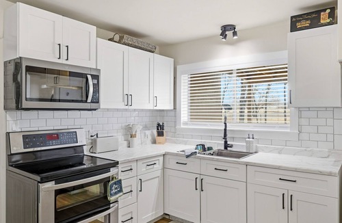 Springerville House | Perfect & Private 3br Home. Starlink & Laundry.