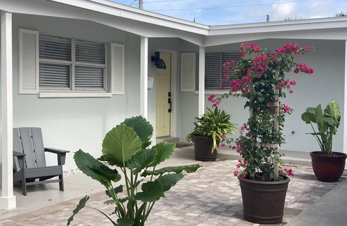 Seacoast Shores House | Pet Friendly Space Coast Oasis - Walk to beach!