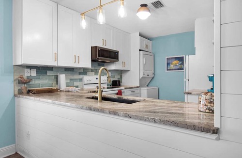 Navarre Beach Condo | Pet Friendly 🐶 1st Floor Beachview 102 - Flaming Sunrise 🌅