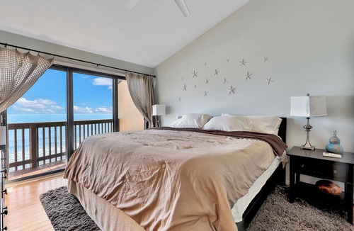 Melbourne Beach House | Pet-Friendly 3-bed 3-bath ocean front townhome with WiFi, fitness room