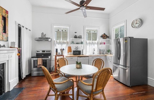 Mobile Cottage | Pet-Friendly Cottage, Walk to Downtown Entertainment & Parades!