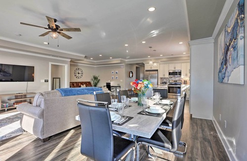 Jeffersonville House | Pet-Friendly Home, 5 Mi to Dtwn Louisville!