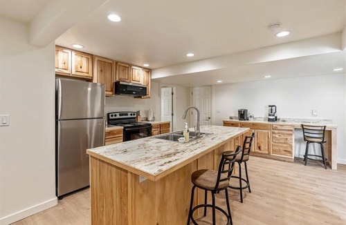 North Ogden House | Pet Friendly, Hot Tub & Fully Fenced Backyard!