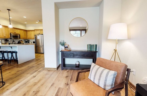 Woodwinds House | Pet-Friendly Luxury, Bright Interior, On Golf Course! Private Gas Grill