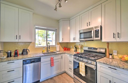 Alhambra Cottage | Pet-friendly Phoenix Home: Breezeway & Fenced Yard