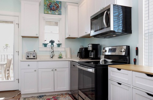 Indian Pass House | ☀️ Pet Friendly - Private Pool - Screened Deck - Indian Shores Cottage ☀️