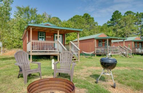 Salesville Apartment | Pet-Friendly Salesville Haven 3 Mi to Norfork Lake