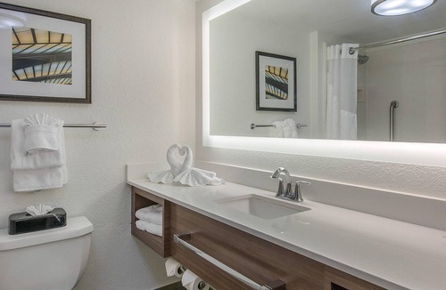 Tropic Hotel | Pet Friendly Spacious Suite Near I-95 | Pool + Free Parking | Near Indian River