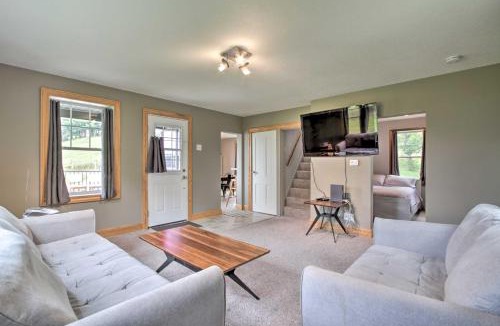 Houston County House | Pet-Friendly Spring Grove Home w/Serene Yard!