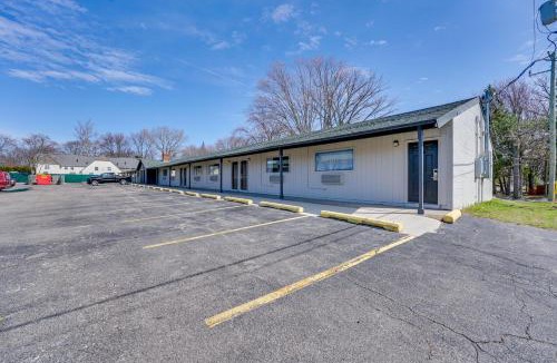 Port Huron Apartment | Pet-Friendly Studio Near Lighthouse Beach!