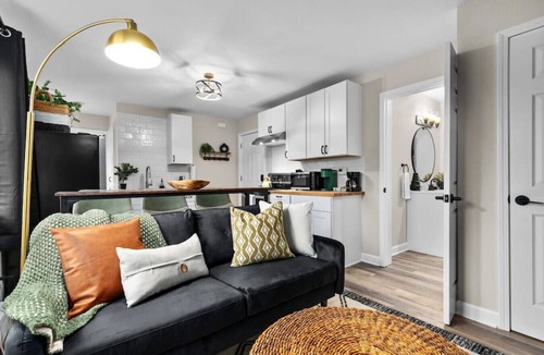 Green Bay Apartment | PetsWelcome|CentrallyLocated