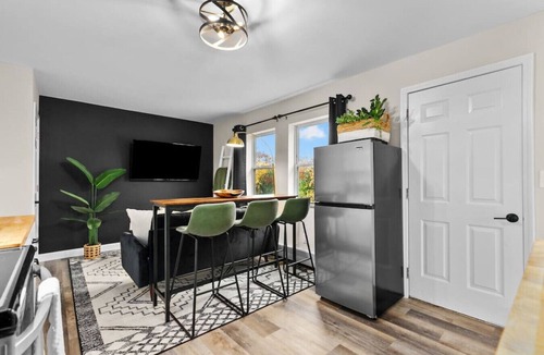 Green Bay Apartment | PetsWelcome|CentrallyLocated