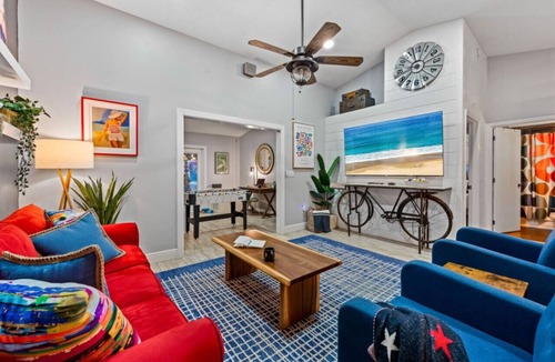 June Park House | Pickleball Paradise | Pool & Hot Tub Fun