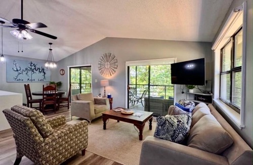 Golden House | Pine Bluff on the Lake