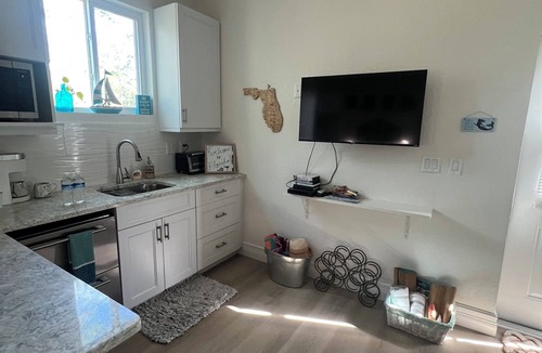 Ocala Apartment | "Pine Haven" Casita, 1 BR, relax among the peaceful pines in rural Florida