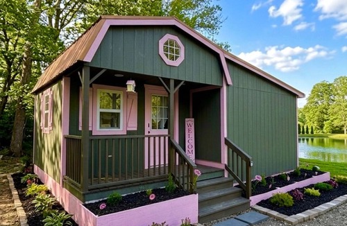 West Newton Apartment | Pink Saddle in Indianapolis