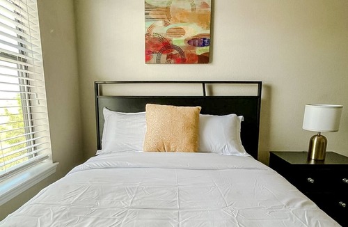 Stillwater Apartment | Pleasant 2BD/2.5BA + Gym - Stillwater