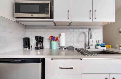 Yesler Terrace Hotel | Pleasant Condotel with WiFi in Vibrant First Hill